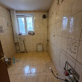 Titan, 10 minute metrou Costin Georgian, la piata Minis, 2 gr sanitare